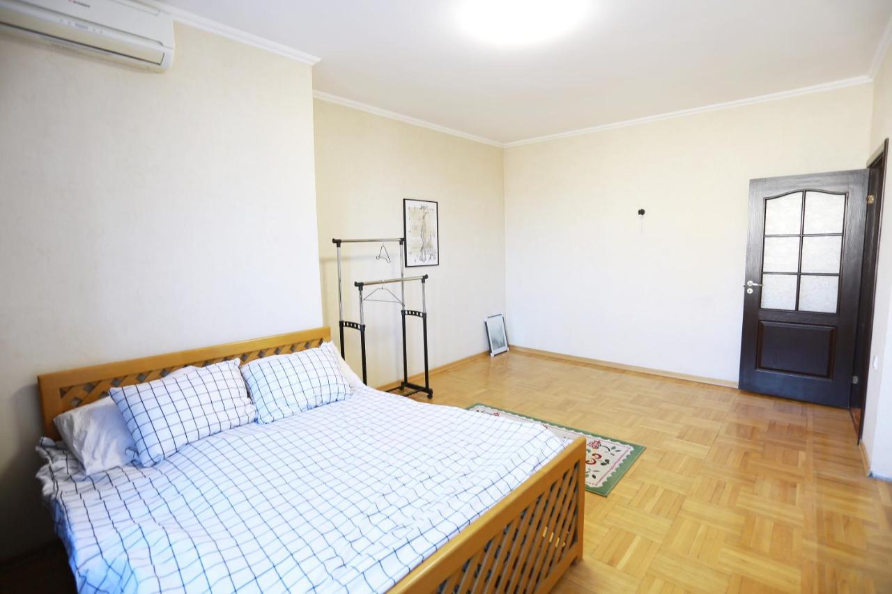 City Garden Apartments Є Інтернет Без Світла Odesa Exterior photo